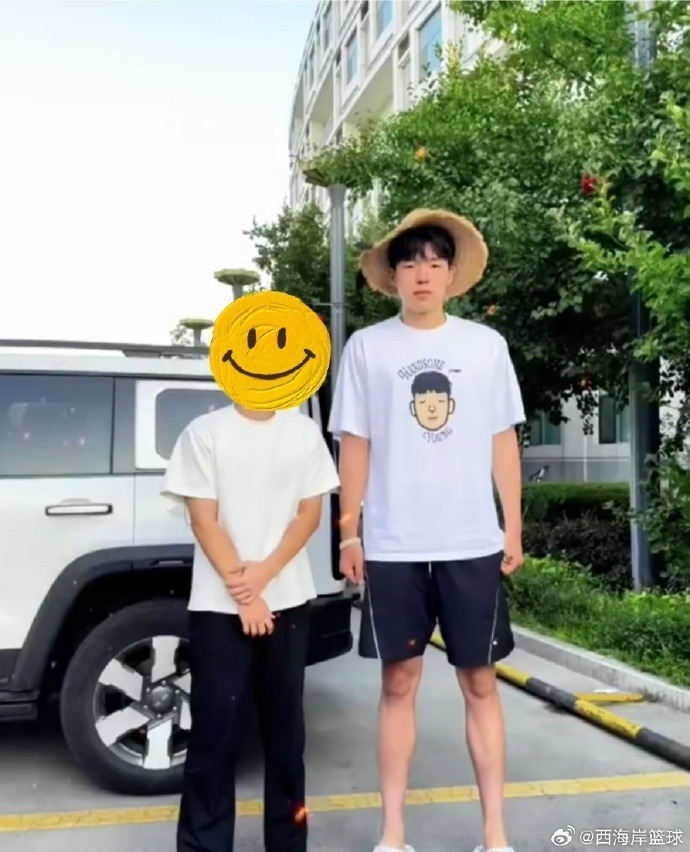 帽子有些显, 国回来就加